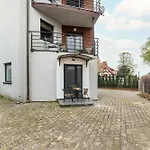 Sunny Close To The By Renters Apartmán *