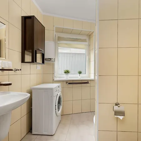 Apartment Sunny Close To The By Renters *